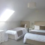 Westwinds Guestlodge فندق مبيت وإفطار