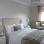 Westwinds Guestlodge فندق مبيت وإفطار 3*
