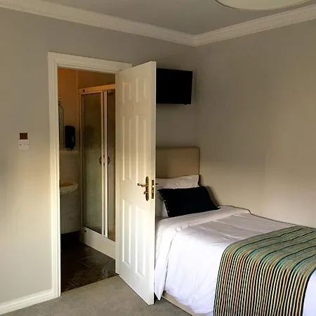 Westwinds Guestlodge فندق مبيت وإفطار